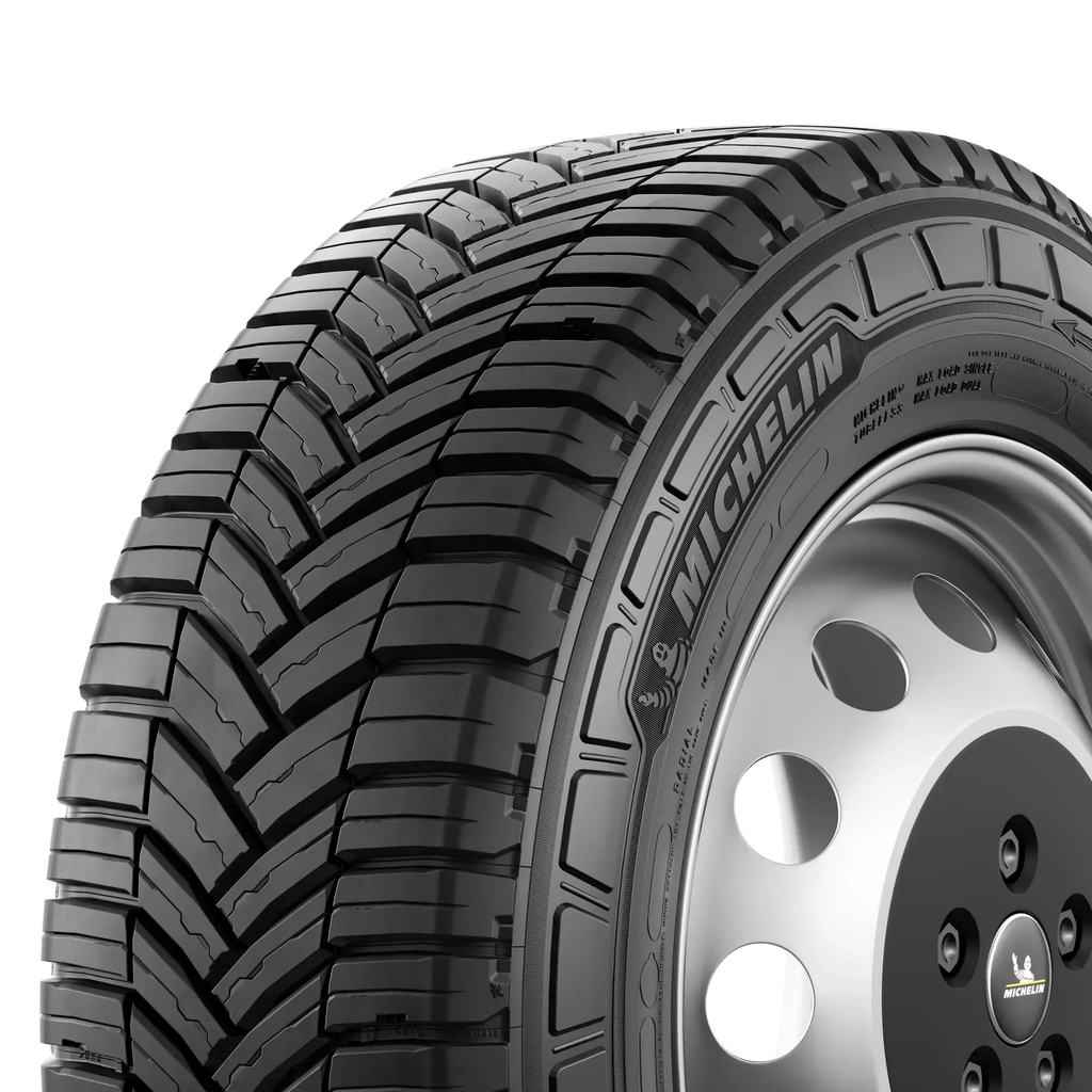 MICHELIN AGILIS CROSSCLIMATE 215/70 R15