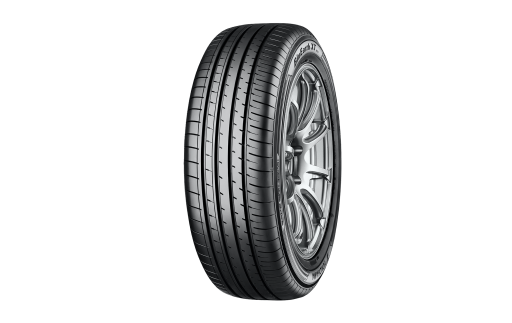 YOKOHAMA BLUEARTH-XT AE61 XL 215/55 R18 99V