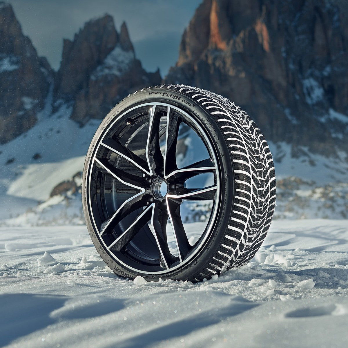 HANKOOK W330 I*CEPT EVO3 XL